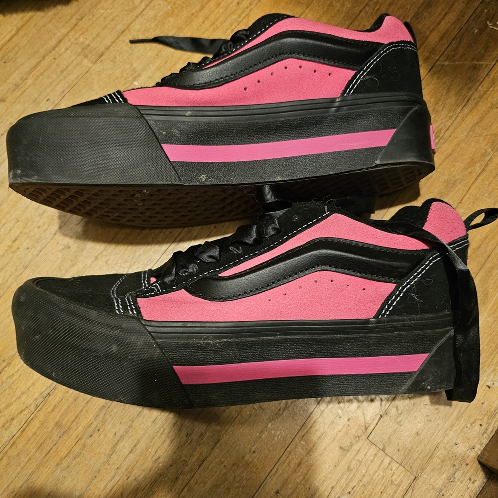 VANS KNU SKATE Black and Pink Platform Skate Shoes